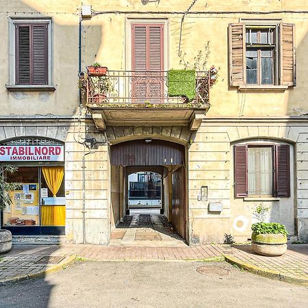 Along The Canal Smart Flat Naviglio - 4 People Корсико Экстерьер фото